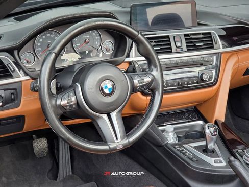 Used 2016 BMW M4 Convertible image 12