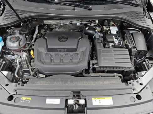 Used 2024 Volkswagen Tiguan SE R-Line FWD image 29