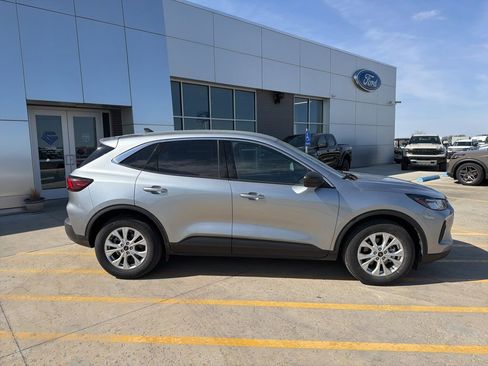 Used 2024 Ford Escape Active FWD image 8