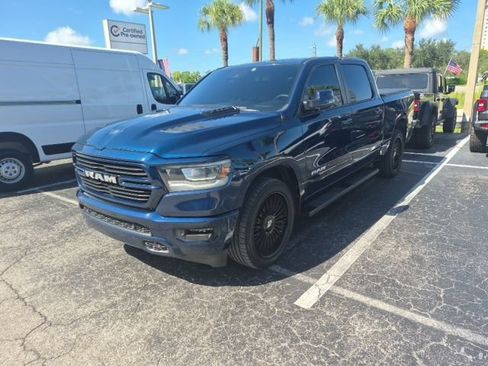 Used 2024 RAM 1500 Laramie AWD/4WD image 3