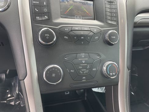 Used 2020 Ford Fusion S image 24