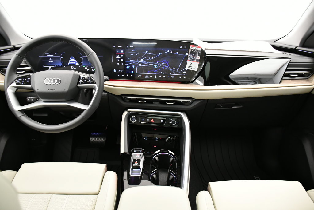 Used 2025 Audi Q5 Premium w/ Premium Plus AWD/4WD image 19