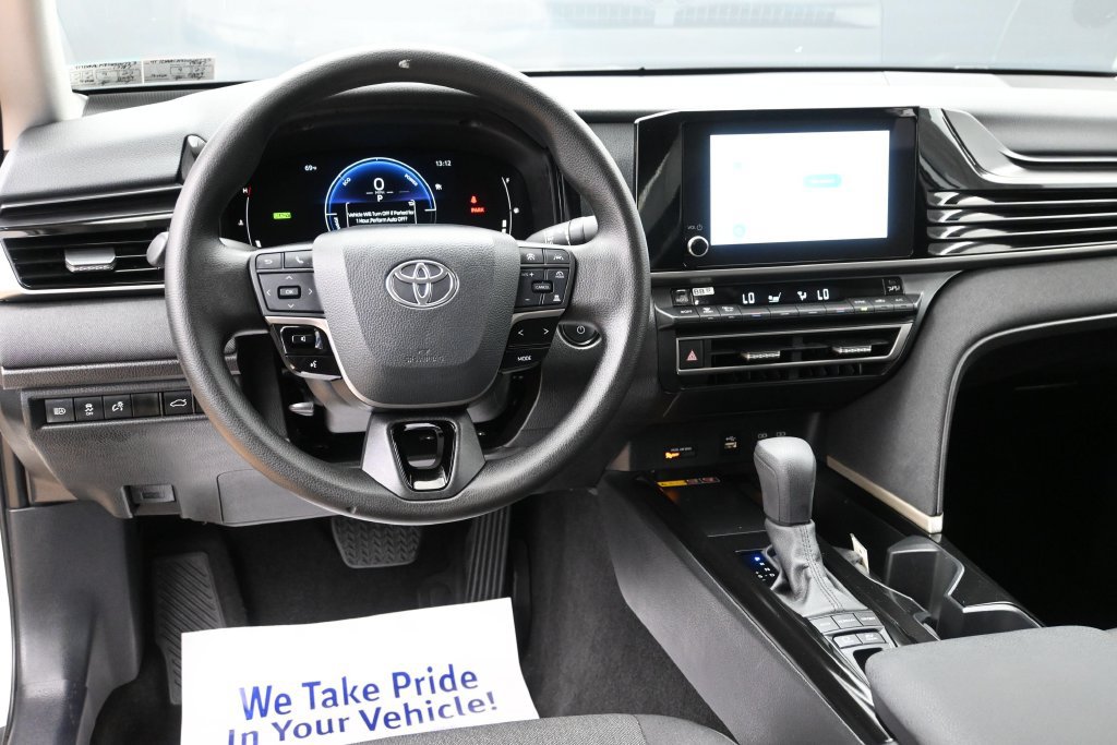 Used 2025 Toyota Camry LE FWD image 19