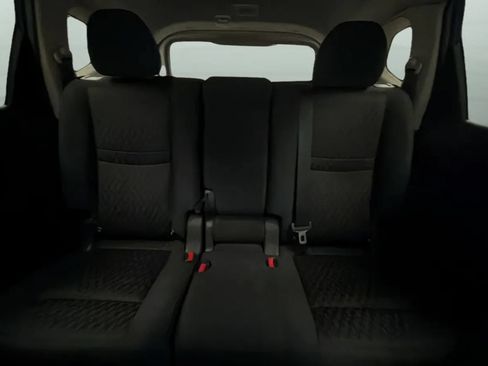 Used 2017 Nissan Rogue SV w/ SV Premium Package FWD image 17