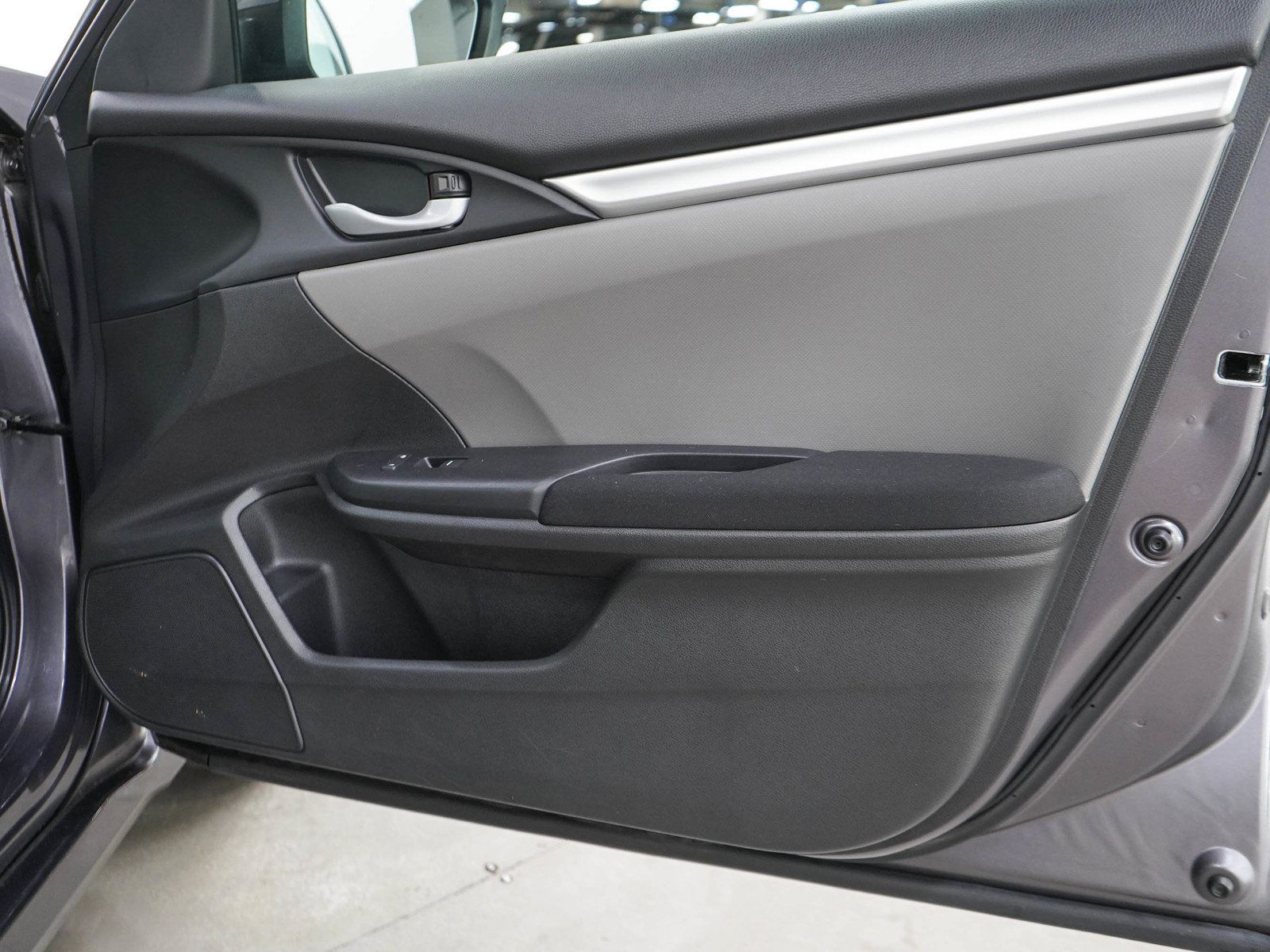 Used 2017 Honda Civic LX image 9