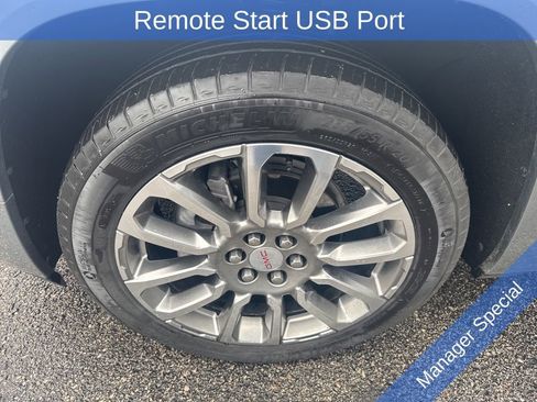 Used 2023 GMC Acadia Denali w/ Denali Ultimate Package image 11