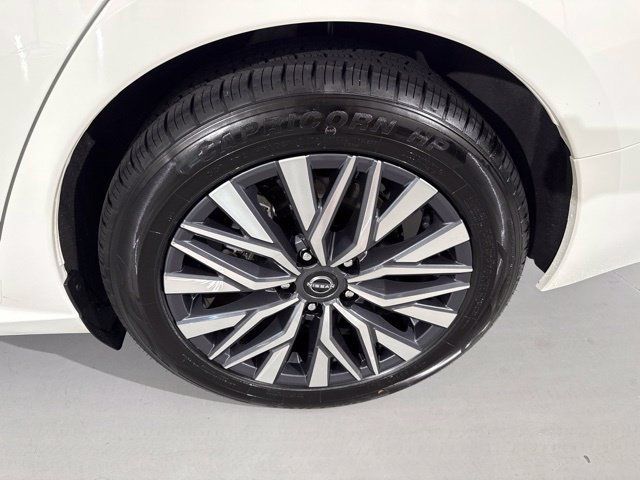 Used 2025 Nissan Altima 2.5 SV FWD image 6