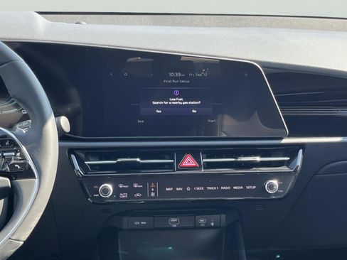 New 2025 Kia Niro SX image 17