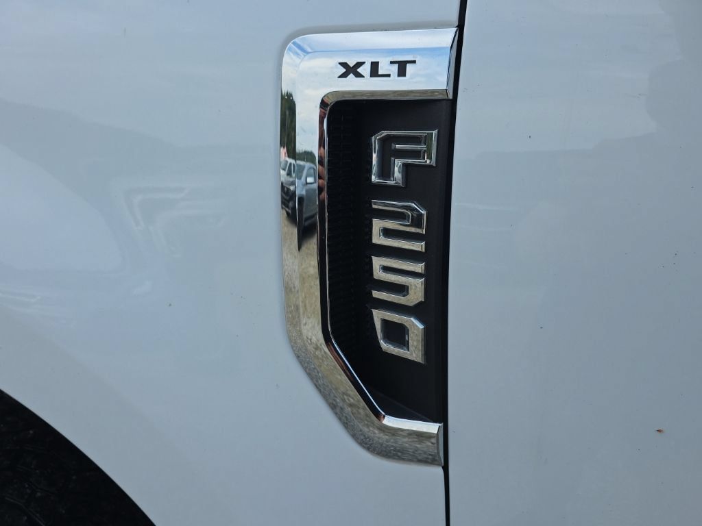 Used 2022 Ford F250 XLT AWD/4WD image 9