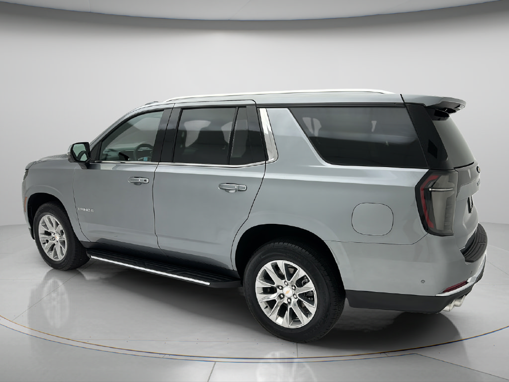 Used 2025 Chevrolet Tahoe Premier AWD/4WD image 4