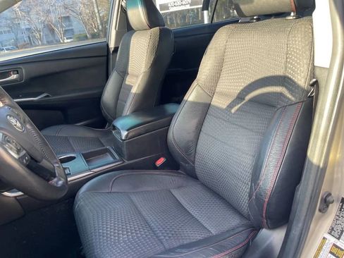 Used 2015 Toyota Camry SE FWD image 11