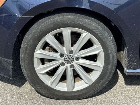 Used 2012 Volkswagen Passat 2.5 SEL FWD image 21