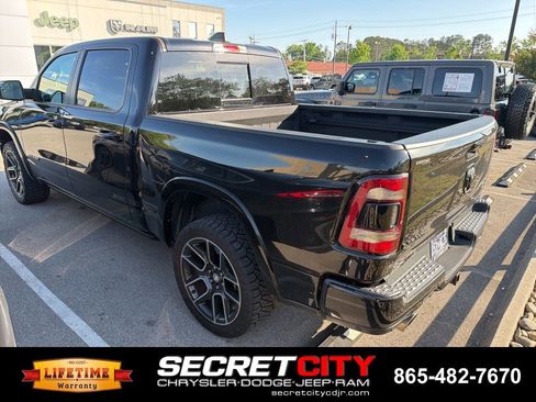 Used 2019 RAM 1500 Laramie AWD/4WD image 7