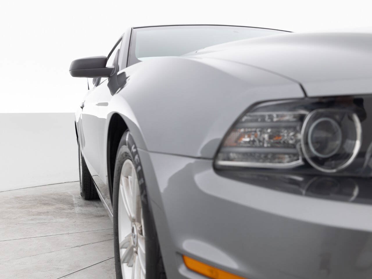 Used 2014 Ford Mustang Coupe RWD image 11