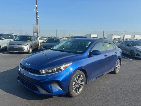 Used 2022 Kia Forte LXS FWD image 7
