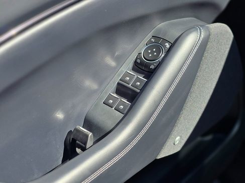 Used 2021 Ford Mustang Mach-E Premium image 32