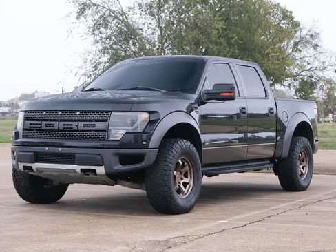 Used 2013 Ford F150 Raptor w/ Luxury Equipment Group image 6