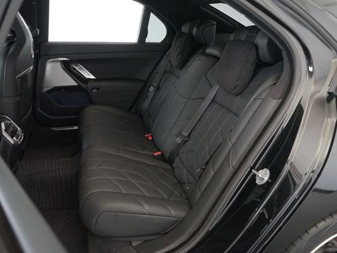 Used 2025 BMW 760i xDrive w/ Luxury Rear Seating Package AWD/4WD image 22