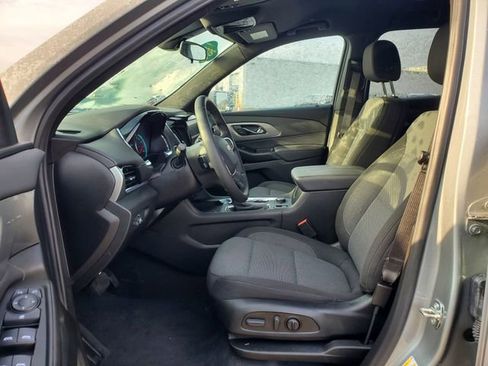 Certified 2023 Chevrolet Traverse LT w/ LPO, Floor Liner Package image 21