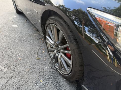 Used 2018 INFINITI Q50 Red Sport 400 w/ Sensory Package (Sport) AWD/4WD image 11
