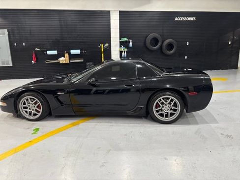 Used 2003 Chevrolet Corvette Z06 w/ Memory Package, 3 Drivers RWD image 5