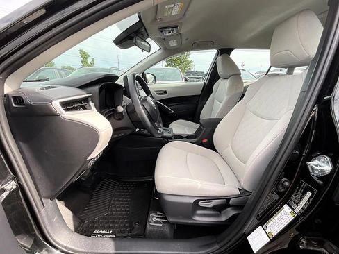 Used 2026 Toyota Corolla Cross L FWD image 4