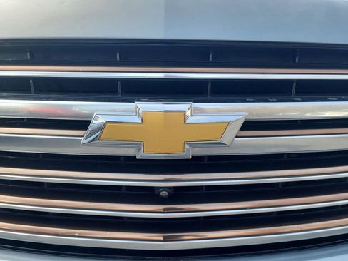 Certified 2023 Chevrolet Suburban High Country AWD/4WD image 31