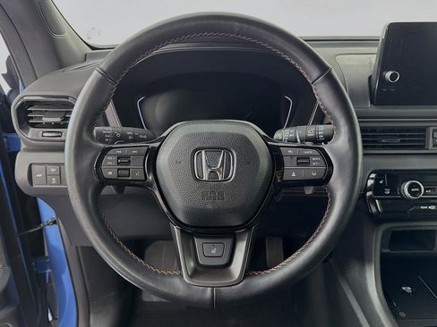 Used 2024 Honda Pilot TrailSport image 11