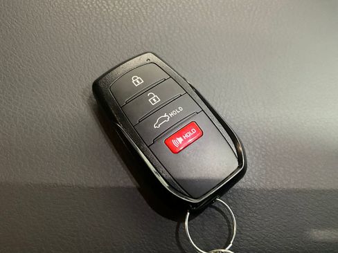 Used 2026 Toyota Camry SE FWD image 13