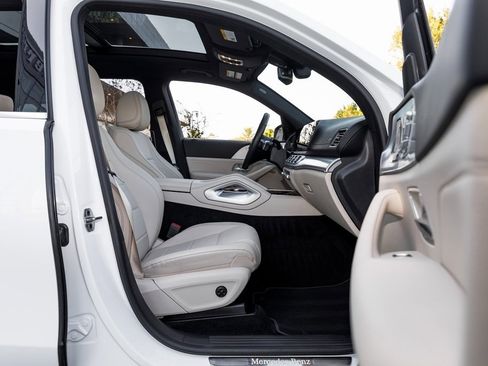 Used 2025 Mercedes-Benz GLS 450 GLS 450 image 36