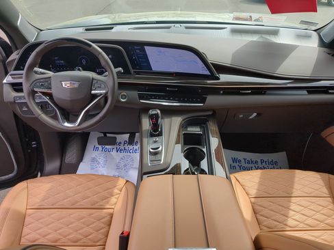 Certified 2022 Cadillac Escalade Premium Luxury w/ Performance Package image 19