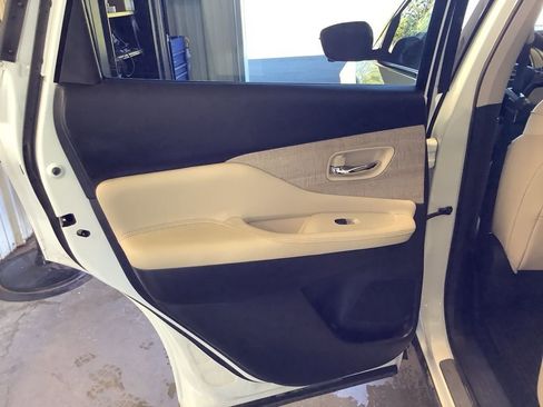 Used 2024 Nissan Murano SL image 30