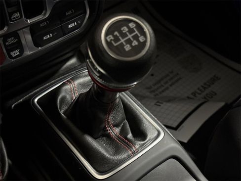 Used 2021 Jeep Gladiator Rubicon image 17