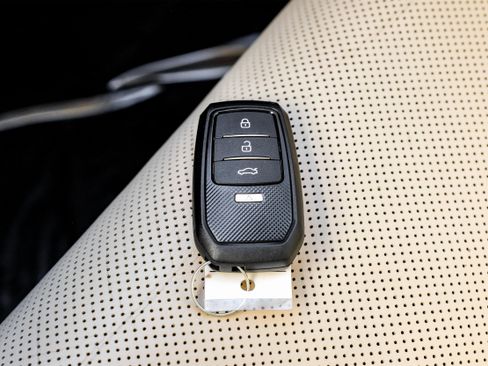 Used 2017 Lexus RX 450h AWD image 54