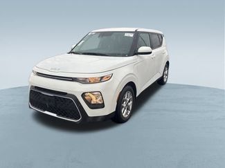 Used 2022 Kia Soul LX w/ Technology Package video 2