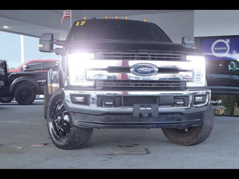 Used 2017 Ford F350 King Ranch w/ King Ranch Ultimate Package AWD/4WD image 1