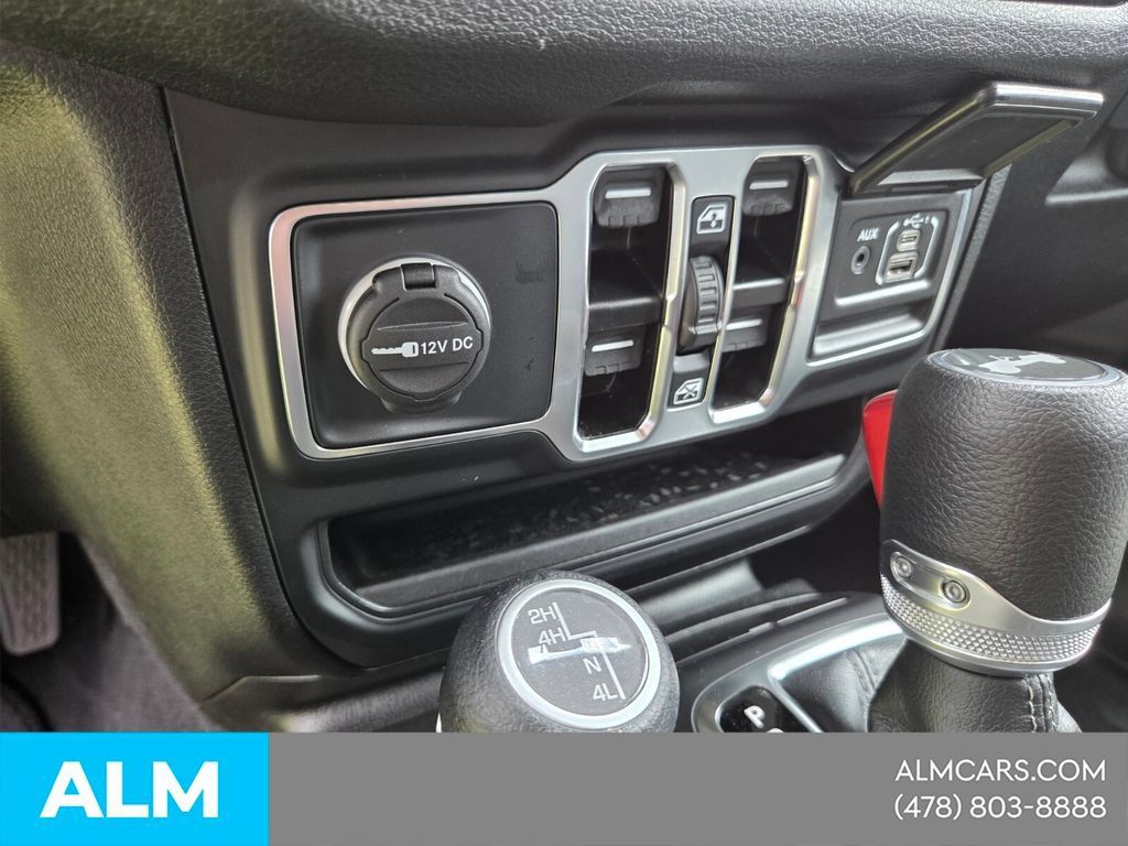 Used 2025 Jeep Wrangler Unlimited Sport AWD/4WD image 20