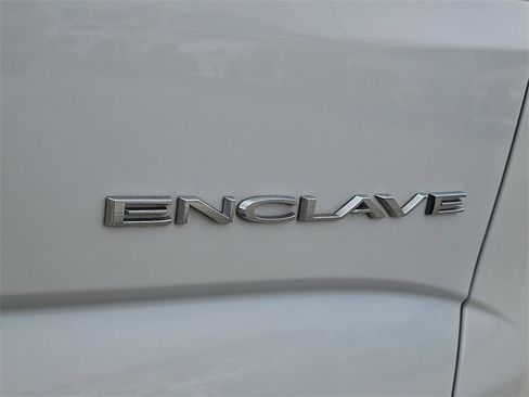 Used 2018 Buick Enclave Essence w/ Trailering Package image 9