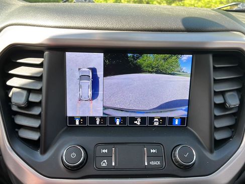 Used 2021 GMC Acadia Denali w/ Denali Ultimate Package AWD/4WD image 21