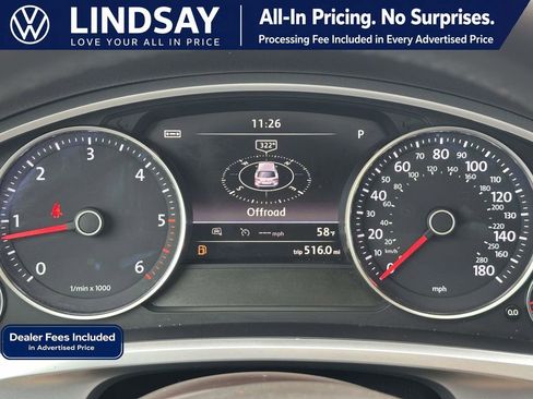 Used 2016 Volkswagen Touareg Sport AWD/4WD image 25