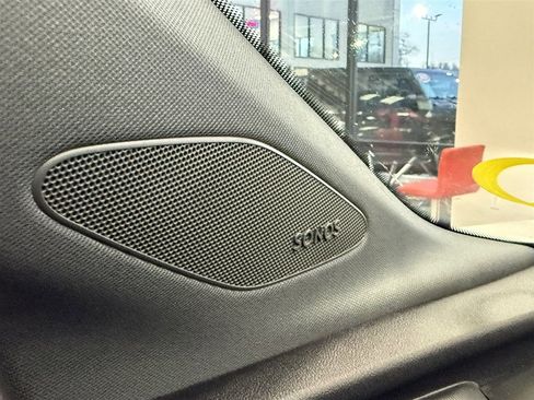 Used 2023 Audi Q4 e-tron Prestige image 28