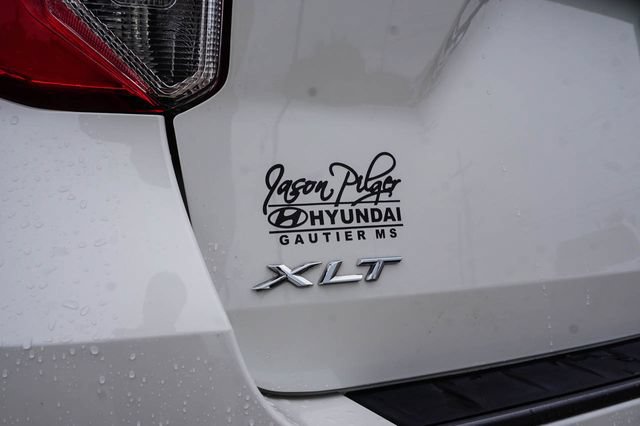 Used 2022 Ford Explorer XLT w/ Equipment Group 202A AWD/4WD image 8