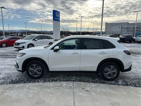 New 2026 Honda HR-V LX image 5