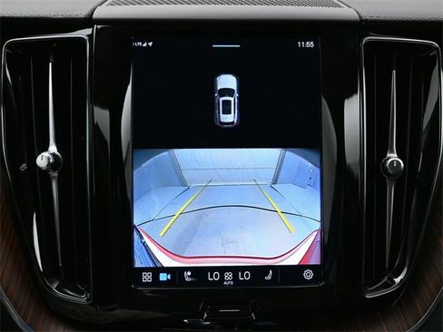 Used 2023 Volvo XC60 B5 Ultimate w/ Climate Package image 21