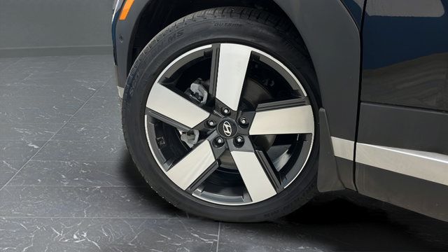 Used 2025 Hyundai Santa Fe Limited AWD/4WD image 39