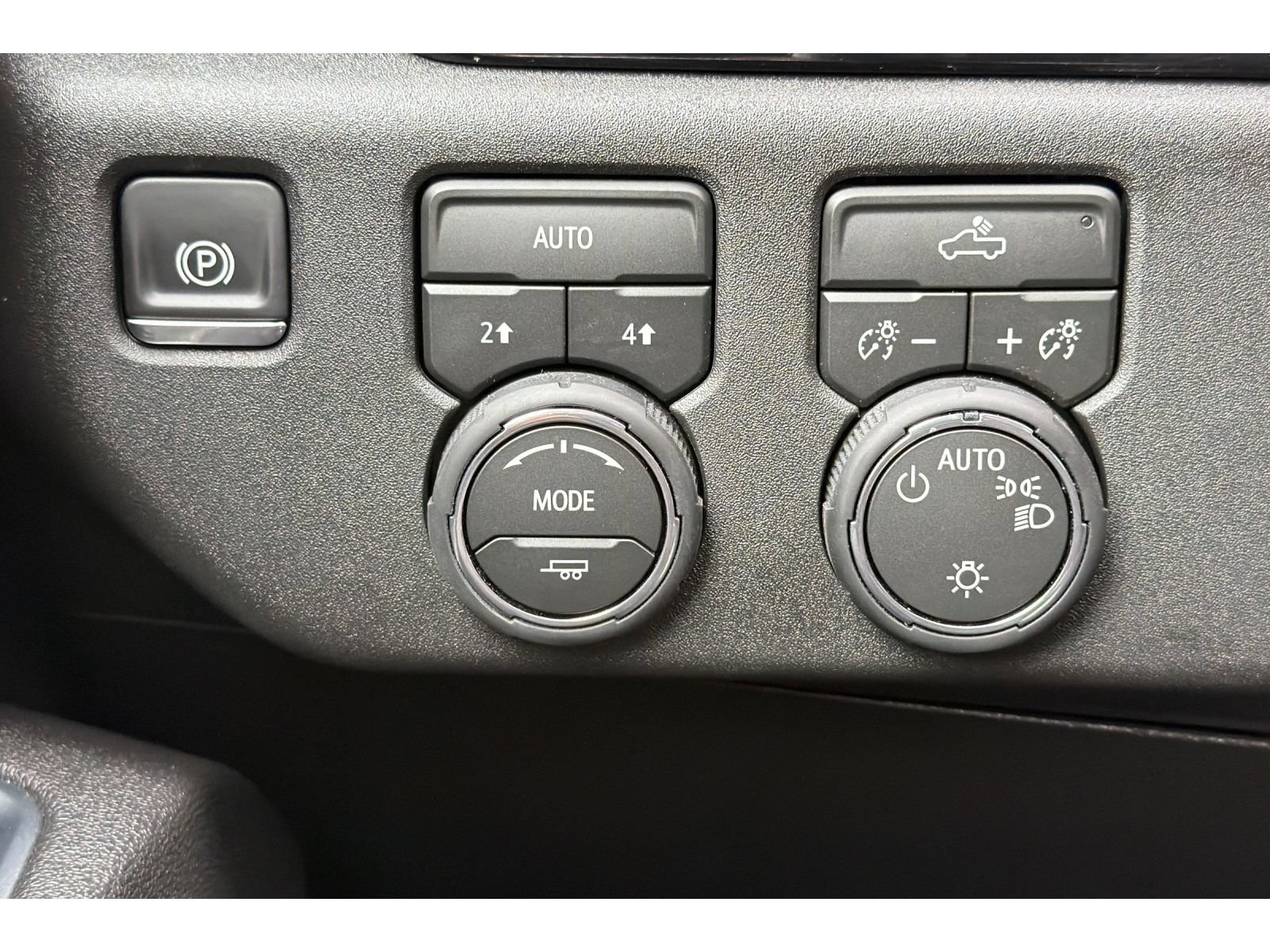 Used 2026 Chevrolet Silverado 1500 LT AWD/4WD image 29