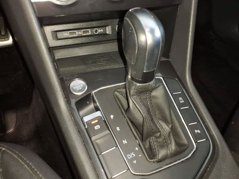 Used 2020 Volkswagen Tiguan SE R-Line AWD/4WD image 27