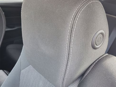 Used 2017 Chevrolet Traverse LT image 15