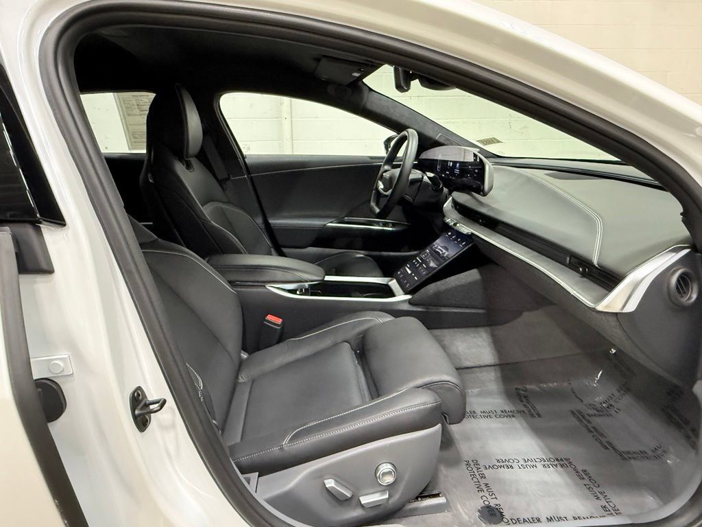 Used 2024 Lucid Air Touring AWD/4WD image 42