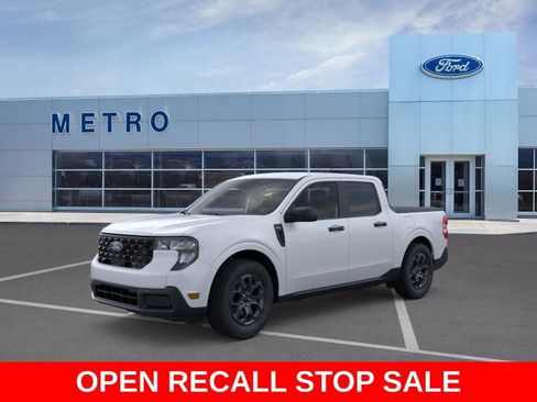 New 2025 Ford Maverick XLT w/ Equipment Group 302A image 2